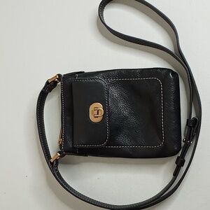 Fossil. Harper - Custom Pebble Leather Phone Case Crossbody w/Card Case - Black